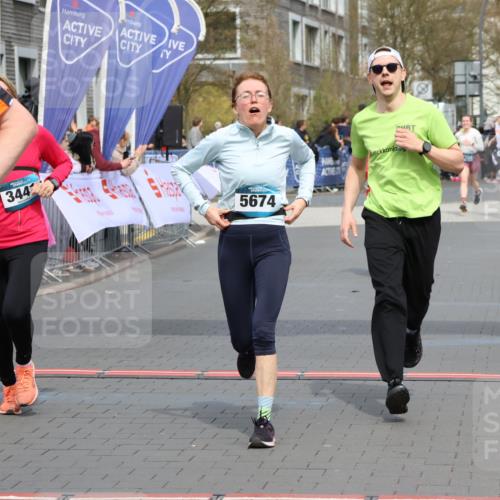 12.04.2026 - 45. Internationalen Wilhelmsburger Insellauf Strokosch-Dieckow http://msf.ph/oto/9465541 12.04.2026 13:13:05 Ziel 5855, 2280, 3441, 5674, 4841, 2275 meine-sportfotos.de