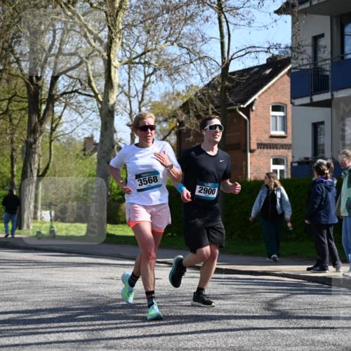 12.04.2026 - 45. Internationalen Wilhelmsburger Insellauf J. Mangold http://msf.ph/oto/9465557 12.04.2026 10:58:09 Ziel 4396, 3997, 2818, 3257, 2499, 2194, 2900, 3260, 3568, 4352, 4215, 4394, 3665, 3968, 4577, 5703, 3142, 5468, 3140, 4071, 2553, 2989, 3825, 5615, 3150 meine-sportfotos.de