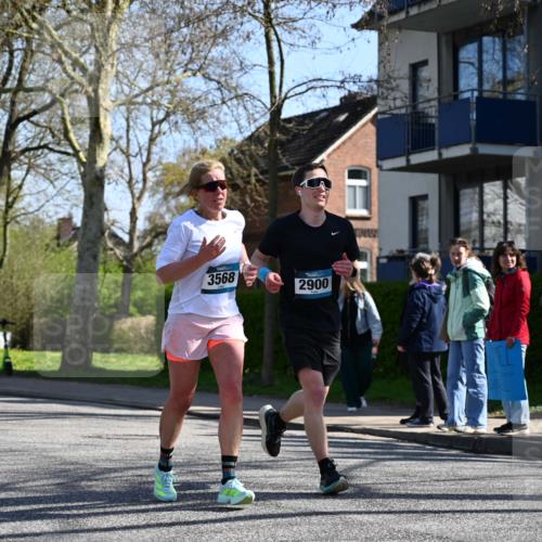 12.04.2026 - 45. Internationalen Wilhelmsburger Insellauf J. Mangold http://msf.ph/oto/9465563 12.04.2026 10:58:09 Ziel 4396, 3997, 2818, 3257, 2499, 2194, 2900, 3260, 3568, 4352, 4215, 4394, 3665, 3968, 4577, 5703, 3142, 5468, 3140, 4071, 2553, 2989, 3825, 5615, 3150 meine-sportfotos.de