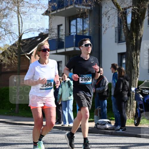 12.04.2026 - 45. Internationalen Wilhelmsburger Insellauf J. Mangold http://msf.ph/oto/9465574 12.04.2026 10:58:10 Ziel 4396, 3997, 2818, 3257, 2499, 2194, 2900, 3260, 3568, 4352, 4215, 4394, 3665, 3968, 4577, 5703, 3142, 5468, 3140, 4071, 2553, 2553, 2989, 3825, 5615, 3150 meine-sportfotos.de