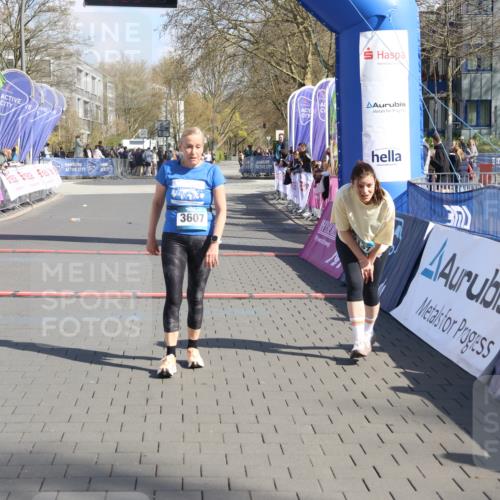 12.04.2026 - 45. Internationalen Wilhelmsburger Insellauf Strokosch-Dieckow http://msf.ph/oto/9465580 12.04.2026 11:15:45 Ziel 3607 meine-sportfotos.de