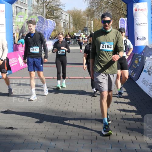 12.04.2026 - 45. Internationalen Wilhelmsburger Insellauf Strokosch-Dieckow http://msf.ph/oto/9465593 12.04.2026 10:58:27 Ziel 2228, 4396 meine-sportfotos.de