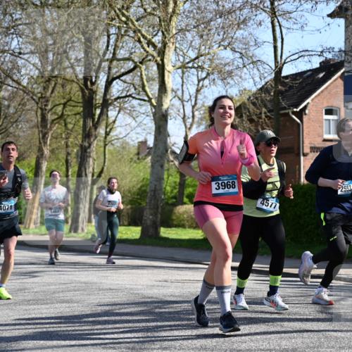 12.04.2026 - 45. Internationalen Wilhelmsburger Insellauf J. Mangold http://msf.ph/oto/9465605 12.04.2026 10:58:28 Ziel 3568, 4352, 4215, 4394, 3665, 3968, 4577, 5703, 3142, 5468, 3140, 4071, 2553, 2989, 3825, 5615, 3150, 2269 meine-sportfotos.de