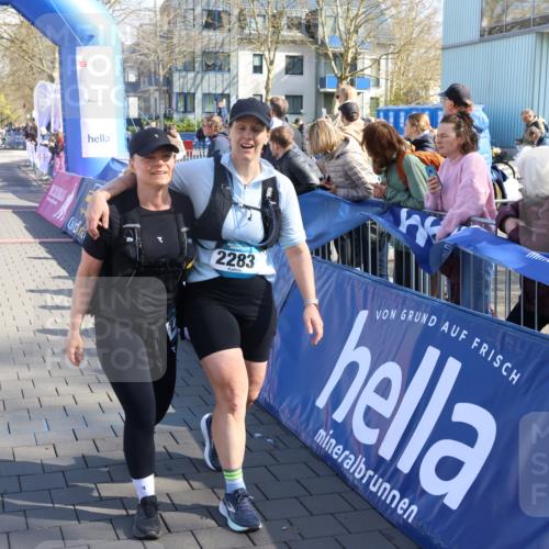 12.04.2026 - 45. Internationalen Wilhelmsburger Insellauf Strokosch-Dieckow http://msf.ph/oto/9465618 12.04.2026 10:58:31 Ziel 3997, 2818, 3257 meine-sportfotos.de
