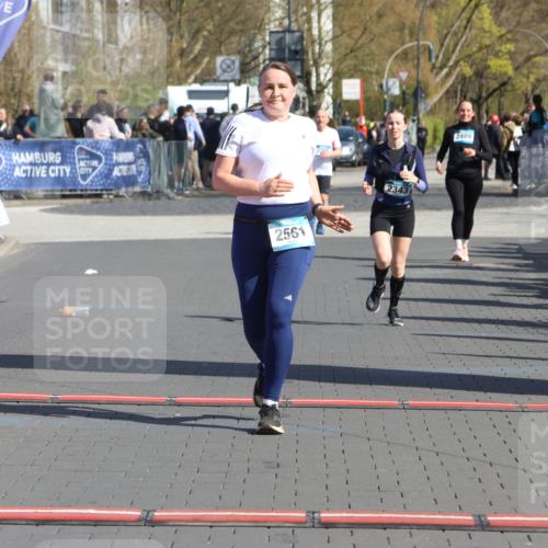 12.04.2026 - 45. Internationalen Wilhelmsburger Insellauf Strokosch-Dieckow http://msf.ph/oto/9465621 12.04.2026 11:16:04 Ziel 2561, 2343 meine-sportfotos.de