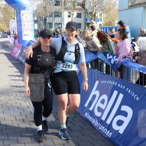 12.04.2026 - 45. Internationalen Wilhelmsburger Insellauf Strokosch-Dieckow http://msf.ph/oto/9465628 12.04.2026 10:58:31 Ziel 3997, 2818, 3257 meine-sportfotos.de