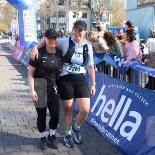 12.04.2026 - 45. Internationalen Wilhelmsburger Insellauf Strokosch-Dieckow http://msf.ph/oto/9465633 12.04.2026 10:58:31 Ziel 3997, 2818, 3257 meine-sportfotos.de