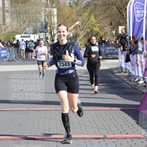 12.04.2026 - 45. Internationalen Wilhelmsburger Insellauf Strokosch-Dieckow http://msf.ph/oto/9465669 12.04.2026 11:16:08 Ziel 2561, 2343 meine-sportfotos.de