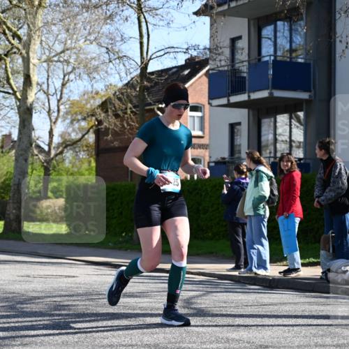12.04.2026 - 45. Internationalen Wilhelmsburger Insellauf J. Mangold http://msf.ph/oto/9465677 12.04.2026 10:58:44 Ziel 3140, 4071, 2553, 2989, 3825, 5615, 3150, 2269, 5366, 3044, 3045, 3582, 4896, 2308 meine-sportfotos.de
