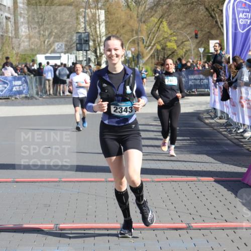 12.04.2026 - 45. Internationalen Wilhelmsburger Insellauf Strokosch-Dieckow http://msf.ph/oto/9465681 12.04.2026 11:16:08 Ziel 2561, 2343 meine-sportfotos.de