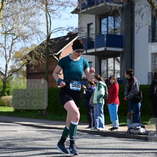 12.04.2026 - 45. Internationalen Wilhelmsburger Insellauf J. Mangold http://msf.ph/oto/9465682 12.04.2026 10:58:44 Ziel 3140, 4071, 2553, 2989, 3825, 5615, 3150, 2269, 5366, 3044, 3045, 3582, 4896, 2308 meine-sportfotos.de