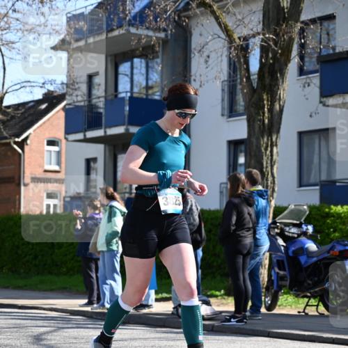 12.04.2026 - 45. Internationalen Wilhelmsburger Insellauf J. Mangold http://msf.ph/oto/9465689 12.04.2026 10:58:44 Ziel 3140, 4071, 2553, 2989, 3825, 5615, 3150, 2269, 5366, 3044, 3045, 3582, 4896, 2308 meine-sportfotos.de