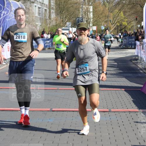 12.04.2026 - 45. Internationalen Wilhelmsburger Insellauf Strokosch-Dieckow http://msf.ph/oto/9465716 12.04.2026 10:58:36 Ziel 3997, 2818, 3257, 2499, 2194, 2900 meine-sportfotos.de