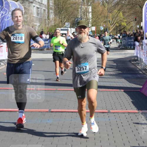 12.04.2026 - 45. Internationalen Wilhelmsburger Insellauf Strokosch-Dieckow http://msf.ph/oto/9465719 12.04.2026 10:58:36 Ziel 3997, 2818, 3257, 2499, 2194, 2900 meine-sportfotos.de