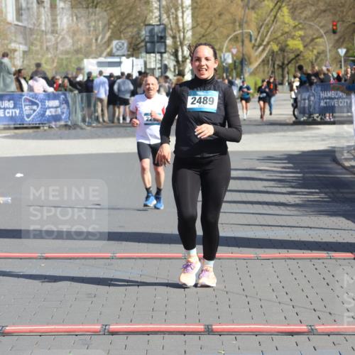 12.04.2026 - 45. Internationalen Wilhelmsburger Insellauf Strokosch-Dieckow http://msf.ph/oto/9465732 12.04.2026 11:16:11 Ziel 2343, 2295 meine-sportfotos.de