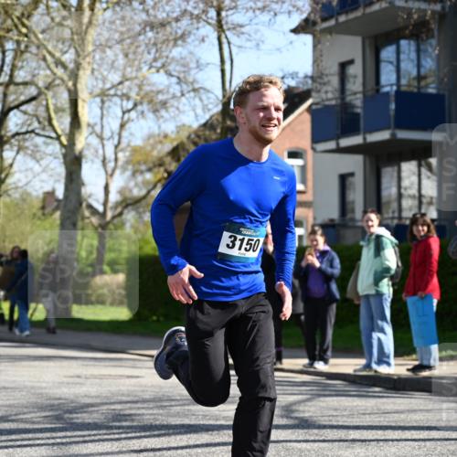 12.04.2026 - 45. Internationalen Wilhelmsburger Insellauf J. Mangold http://msf.ph/oto/9465737 12.04.2026 10:58:53 Ziel 2989, 3825, 5615, 3150, 2269, 5366, 3044, 3045, 3582, 4896, 2308, 5419, 2931, 2930 meine-sportfotos.de