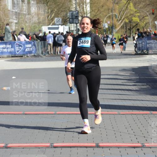 12.04.2026 - 45. Internationalen Wilhelmsburger Insellauf Strokosch-Dieckow http://msf.ph/oto/9465750 12.04.2026 11:16:11 Ziel 2343, 2295 meine-sportfotos.de