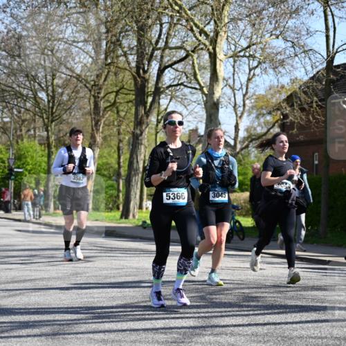 12.04.2026 - 45. Internationalen Wilhelmsburger Insellauf J. Mangold http://msf.ph/oto/9465763 12.04.2026 10:59:06 Ziel 5366, 3044, 3045, 3582, 4896, 2308, 5419, 2931, 2930, 4004, 4004, 2858, 5699, 5698, 4101, 2529 meine-sportfotos.de