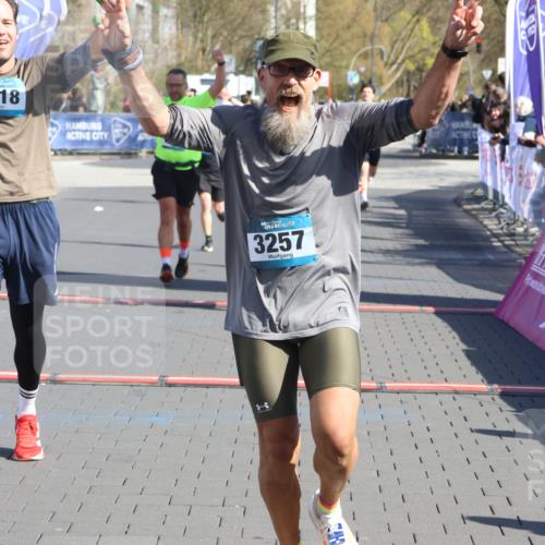 12.04.2026 - 45. Internationalen Wilhelmsburger Insellauf Strokosch-Dieckow http://msf.ph/oto/9465780 12.04.2026 10:58:36 Ziel 3997, 2818, 3257, 2499, 2194, 2900 meine-sportfotos.de