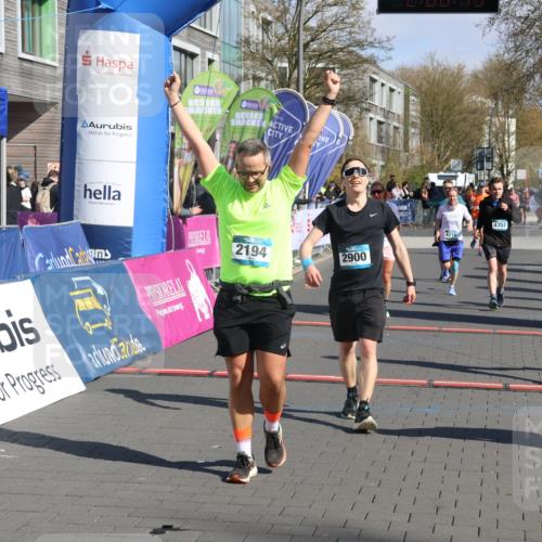 12.04.2026 - 45. Internationalen Wilhelmsburger Insellauf Strokosch-Dieckow http://msf.ph/oto/9465794 12.04.2026 10:58:42 Ziel 2194, 2900, 3260, 3568, 4352, 4215, 4394 meine-sportfotos.de
