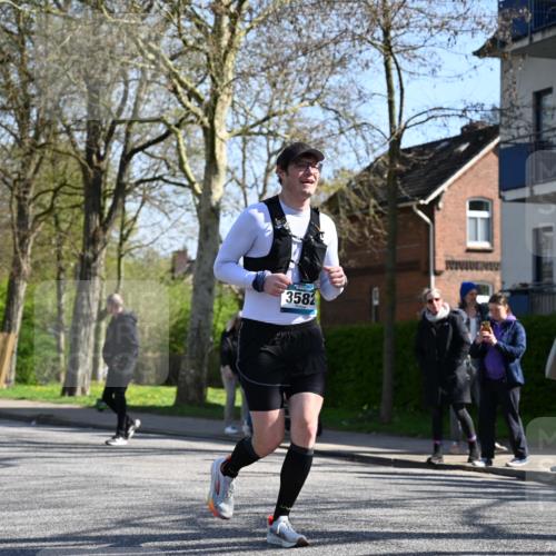12.04.2026 - 45. Internationalen Wilhelmsburger Insellauf J. Mangold http://msf.ph/oto/9465795 12.04.2026 10:59:09 Ziel 5366, 3044, 3045, 3582, 4896, 2308, 5419, 2931, 2930, 4004, 2858, 5699, 5698, 4101, 2529, 3194 meine-sportfotos.de