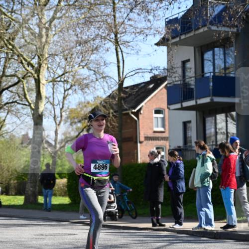 12.04.2026 - 45. Internationalen Wilhelmsburger Insellauf J. Mangold http://msf.ph/oto/9465805 12.04.2026 10:59:11 Ziel 5366, 3044, 3045, 3582, 4896, 2308, 5419, 2931, 2930, 4004, 2858, 5699, 5698, 4101, 2529, 3194 meine-sportfotos.de