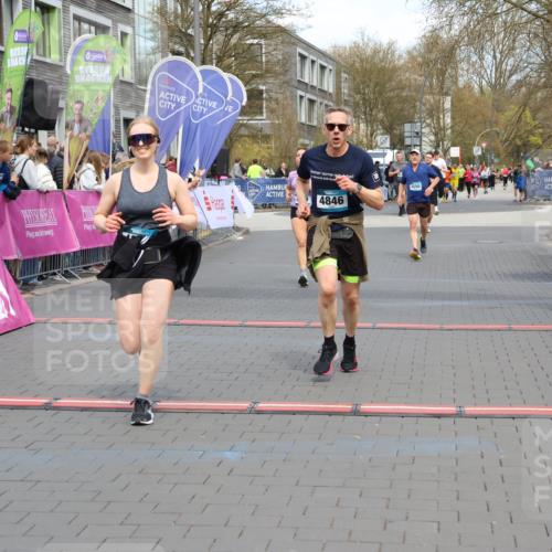 12.04.2026 - 45. Internationalen Wilhelmsburger Insellauf Strokosch-Dieckow http://msf.ph/oto/9465811 12.04.2026 13:12:43 Ziel 4847, 4846, 4850, 4550 meine-sportfotos.de