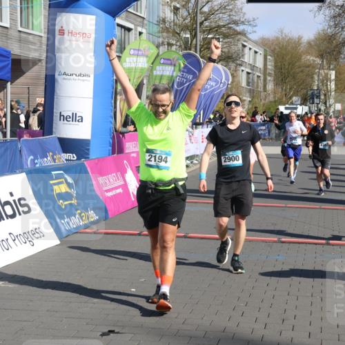 12.04.2026 - 45. Internationalen Wilhelmsburger Insellauf Strokosch-Dieckow http://msf.ph/oto/9465814 12.04.2026 10:58:42 Ziel 2194, 2900, 3260, 3568, 4352, 4215, 4394 meine-sportfotos.de