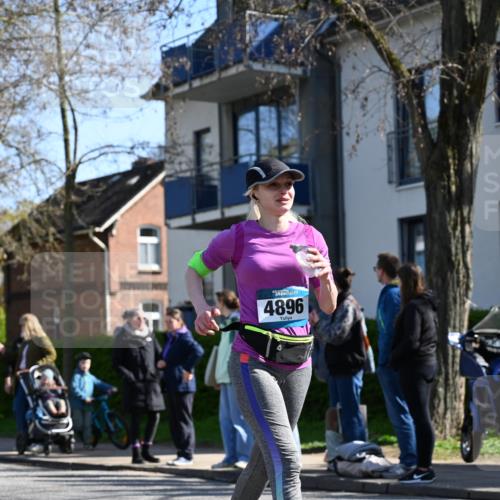 12.04.2026 - 45. Internationalen Wilhelmsburger Insellauf J. Mangold http://msf.ph/oto/9465818 12.04.2026 10:59:12 Ziel 5366, 3044, 3045, 3582, 4896, 2308, 5419, 2931, 2930, 4004, 2858, 5699, 5698, 4101, 2529, 3194 meine-sportfotos.de