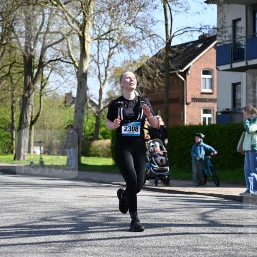 12.04.2026 - 45. Internationalen Wilhelmsburger Insellauf J. Mangold http://msf.ph/oto/9465833 12.04.2026 10:59:18 Ziel 5366, 3044, 3045, 3582, 4896, 2308, 5419, 2931, 2930, 4004, 4004, 2858, 5699, 5698, 4101, 2529, 2529, 3194, 3367, 3468, 2665 meine-sportfotos.de