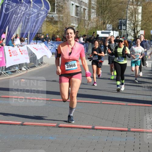 12.04.2026 - 45. Internationalen Wilhelmsburger Insellauf Strokosch-Dieckow http://msf.ph/oto/9465843 12.04.2026 10:58:55 Ziel 3968, 4577, 5703, 3142, 5468, 3140 meine-sportfotos.de