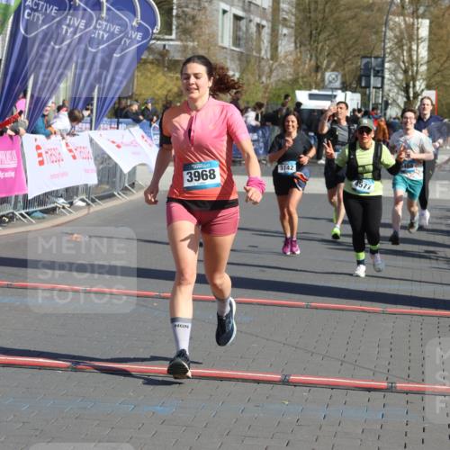 12.04.2026 - 45. Internationalen Wilhelmsburger Insellauf Strokosch-Dieckow http://msf.ph/oto/9465862 12.04.2026 10:58:55 Ziel 3968, 4577, 5703, 3142, 5468, 3140 meine-sportfotos.de
