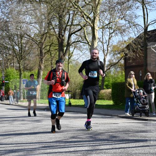 12.04.2026 - 45. Internationalen Wilhelmsburger Insellauf J. Mangold http://msf.ph/oto/9465863 12.04.2026 10:59:24 Ziel 4896, 2308, 5419, 2931, 2930, 4004, 2858, 5699, 5698, 4101, 2529, 3194, 3367, 3468, 2665, 2988, 4289, 3723, 3797, 3727 meine-sportfotos.de