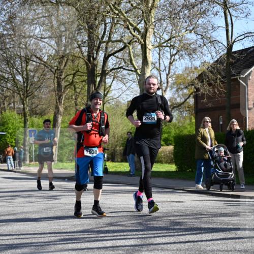 12.04.2026 - 45. Internationalen Wilhelmsburger Insellauf J. Mangold http://msf.ph/oto/9465864 12.04.2026 10:59:24 Ziel 4896, 2308, 5419, 2931, 2930, 4004, 2858, 5699, 5698, 4101, 2529, 3194, 3367, 3468, 2665, 2988, 4289, 3723, 3797, 3727 meine-sportfotos.de