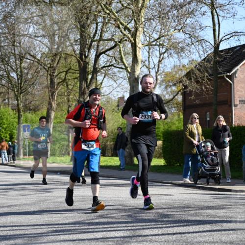 12.04.2026 - 45. Internationalen Wilhelmsburger Insellauf J. Mangold http://msf.ph/oto/9465866 12.04.2026 10:59:24 Ziel 4896, 2308, 5419, 2931, 2930, 4004, 2858, 5699, 5698, 4101, 2529, 3194, 3367, 3468, 2665, 2988, 4289, 3723, 3797, 3727 meine-sportfotos.de
