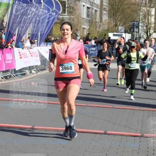 12.04.2026 - 45. Internationalen Wilhelmsburger Insellauf Strokosch-Dieckow http://msf.ph/oto/9465890 12.04.2026 10:58:55 Ziel 3968, 4577, 5703, 3142, 5468, 3140 meine-sportfotos.de