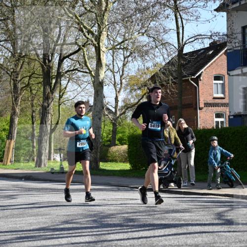 12.04.2026 - 45. Internationalen Wilhelmsburger Insellauf J. Mangold http://msf.ph/oto/9465902 12.04.2026 10:59:26 Ziel 4896, 2308, 5419, 2931, 2930, 4004, 2858, 5699, 5698, 4101, 2529, 3194, 3367, 3468, 2665, 2988, 4289, 3723, 3797, 3727 meine-sportfotos.de