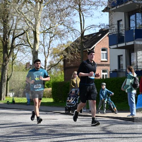 12.04.2026 - 45. Internationalen Wilhelmsburger Insellauf J. Mangold http://msf.ph/oto/9465913 12.04.2026 10:59:26 Ziel 4896, 2308, 5419, 2931, 2930, 4004, 2858, 5699, 5698, 4101, 2529, 3194, 3367, 3468, 2665, 2988, 4289, 3723, 3797, 3727 meine-sportfotos.de