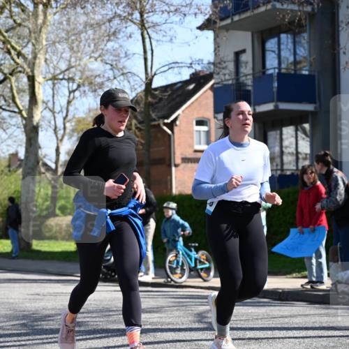 12.04.2026 - 45. Internationalen Wilhelmsburger Insellauf J. Mangold http://msf.ph/oto/9465919 12.04.2026 10:59:31 Ziel 2308, 5419, 2931, 2930, 4004, 2858, 5699, 5698, 4101, 2529, 3194, 3194, 3367, 3468, 2665, 2988, 4289, 3723, 3797, 3727, 2166 meine-sportfotos.de