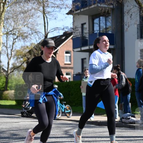 12.04.2026 - 45. Internationalen Wilhelmsburger Insellauf J. Mangold http://msf.ph/oto/9465923 12.04.2026 10:59:31 Ziel 2308, 5419, 2931, 2930, 4004, 2858, 5699, 5698, 4101, 2529, 3194, 3194, 3367, 3468, 2665, 2988, 4289, 3723, 3797, 3727, 2166 meine-sportfotos.de