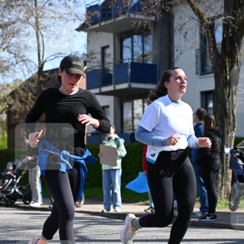 12.04.2026 - 45. Internationalen Wilhelmsburger Insellauf J. Mangold http://msf.ph/oto/9465926 12.04.2026 10:59:31 Ziel 2308, 5419, 2931, 2930, 4004, 2858, 5699, 5698, 4101, 2529, 3194, 3194, 3367, 3468, 2665, 2988, 4289, 3723, 3797, 3727, 2166 meine-sportfotos.de