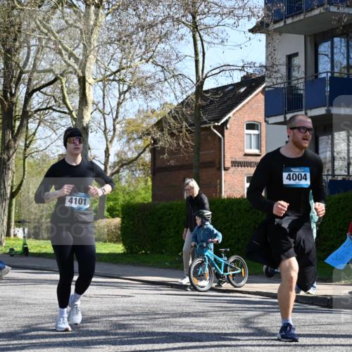 12.04.2026 - 45. Internationalen Wilhelmsburger Insellauf J. Mangold http://msf.ph/oto/9465940 12.04.2026 10:59:35 Ziel 5419, 2931, 2930, 4004, 2858, 5699, 5698, 4101, 2529, 3194, 3367, 3468, 2665, 2988, 4289, 3723, 3797, 3727, 2166 meine-sportfotos.de