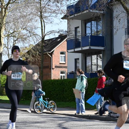 12.04.2026 - 45. Internationalen Wilhelmsburger Insellauf J. Mangold http://msf.ph/oto/9465948 12.04.2026 10:59:36 Ziel 5419, 2931, 2930, 4004, 2858, 5699, 5698, 4101, 2529, 3194, 3367, 3468, 2665, 2988, 4289, 3723, 3797, 3727, 3727, 2166, 2977, 4107 meine-sportfotos.de