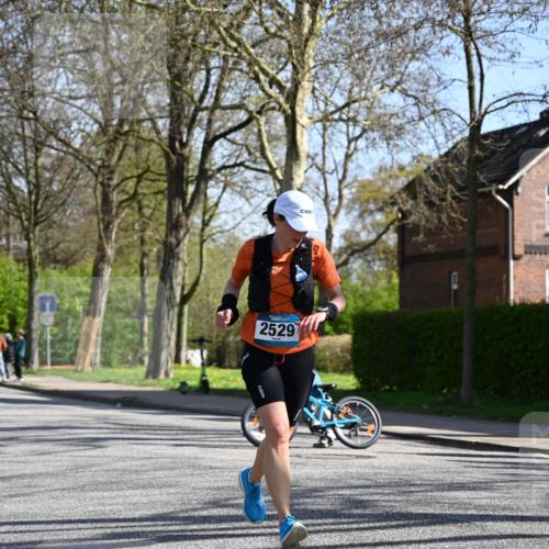 12.04.2026 - 45. Internationalen Wilhelmsburger Insellauf J. Mangold http://msf.ph/oto/9465973 12.04.2026 10:59:38 Ziel 5419, 2931, 2930, 4004, 2858, 5699, 5698, 4101, 2529, 3194, 3367, 3468, 2665, 2988, 4289, 3723, 3797, 3727, 2166, 2977, 4107, 4152 meine-sportfotos.de