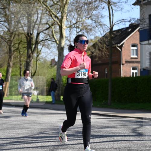12.04.2026 - 45. Internationalen Wilhelmsburger Insellauf J. Mangold http://msf.ph/oto/9465986 12.04.2026 10:59:42 Ziel 4004, 2858, 5699, 5698, 4101, 2529, 3194, 3367, 3468, 2665, 2988, 4289, 3723, 3797, 3727, 2166, 2977, 4107, 4152, 2646 meine-sportfotos.de
