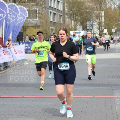 12.04.2026 - 45. Internationalen Wilhelmsburger Insellauf Strokosch-Dieckow http://msf.ph/oto/9466002 12.04.2026 13:12:22 Ziel 5402, 2136, 4683, 5640, 4480, 4987, 2445, 4930 meine-sportfotos.de