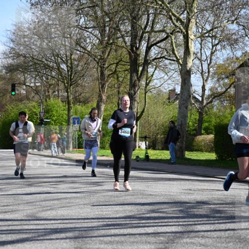 12.04.2026 - 45. Internationalen Wilhelmsburger Insellauf J. Mangold http://msf.ph/oto/9466003 12.04.2026 10:59:44 Ziel 2858, 5699, 5698, 4101, 2529, 3194, 3367, 3468, 2665, 2988, 4289, 3723, 2988, 4289, 3723, 3797, 3727, 2166, 2977, 4107, 4152, 2646, 4991, 4993 meine-sportfotos.de