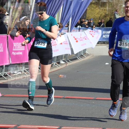 12.04.2026 - 45. Internationalen Wilhelmsburger Insellauf Strokosch-Dieckow http://msf.ph/oto/9466008 12.04.2026 10:59:13 Ziel 2989, 3825, 5615, 3150 meine-sportfotos.de