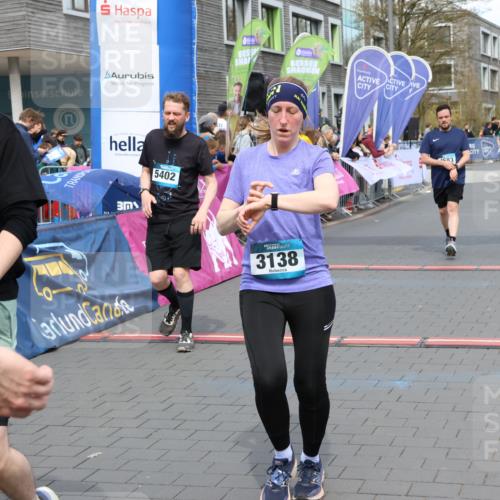 12.04.2026 - 45. Internationalen Wilhelmsburger Insellauf Strokosch-Dieckow http://msf.ph/oto/9466039 12.04.2026 13:12:19 Ziel 2396, 3079, 3138, 5402, 2136, 4683, 5640, 4480 meine-sportfotos.de