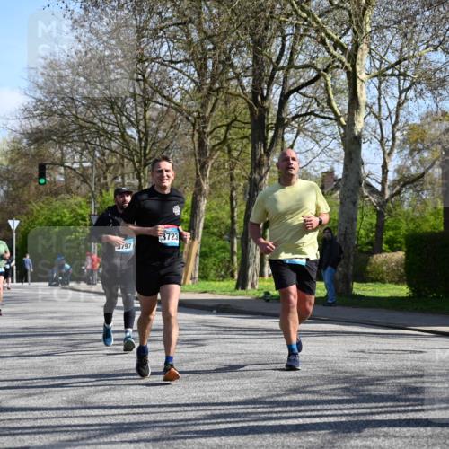 12.04.2026 - 45. Internationalen Wilhelmsburger Insellauf J. Mangold http://msf.ph/oto/9466043 12.04.2026 10:59:49 Ziel 4101, 2529, 3194, 3367, 3468, 2665, 2988, 4289, 3723, 3797, 3727, 2166, 2977, 4107, 4152, 2646, 4991, 4993, 3953 meine-sportfotos.de